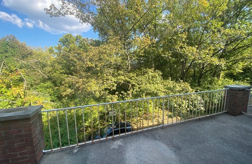 Westwood Apartment | Serene 2-bedroom apartment with AC in charming Cincinnati