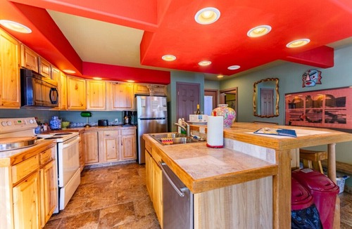 Bremerton House | Serene 2BR Waterfront Retreat in Garden Setting