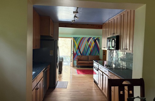 Newlands House | Serene 3-bedroom,3 bathrm house in Boulder for a peaceful getaway,Newlands 'hood