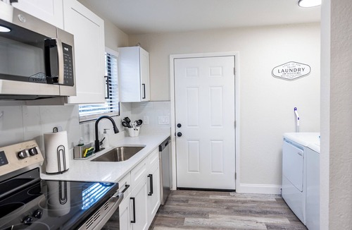 Mount Dora House | Serene 3-bedroom estate perfect for relaxing stays in Mount Dora