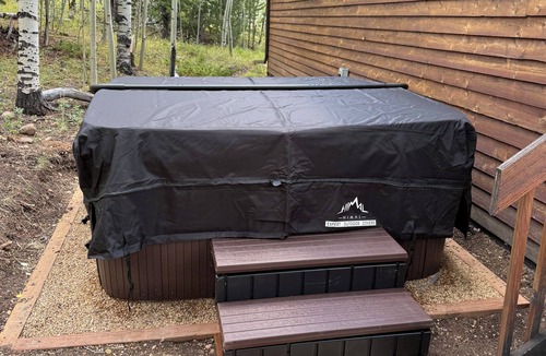 Michigan Hill Cabin | Serene and Peaceful Cabin 50 mins to Breckenridge