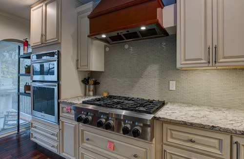 High Point House | Serene and Peaceful 5-bedroom cottage in High Point with 42ft covered porch.