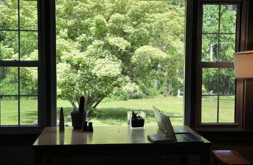 Stockbridge House | Serene and Refined Berkshires Retreat, Close to Kripalu, Gardens & 3 Ski Resorts