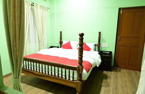 Fatona House | Serene and very friendly Village settings. Spacious and homely Atmosphere