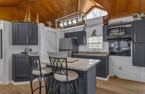 Lottie House | Serene Bayou Camp - Spacious 3BR Home w Loft