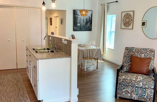 Oswego House | Serene bungalow: Modern Comfort near the Hospital, Power Plants and Campus