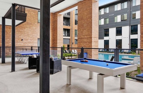 Highland Apartment | Serene Central Austin 1BR w/ Gym, Pool & W/D, nr cafe, by Blueground