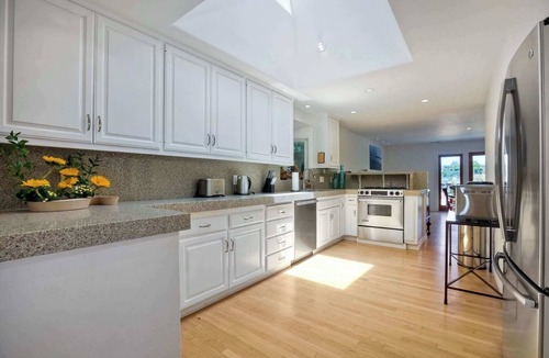 Leucadia House | Serene Coastal Home Sleeps 8 1 Mile From Beach!
