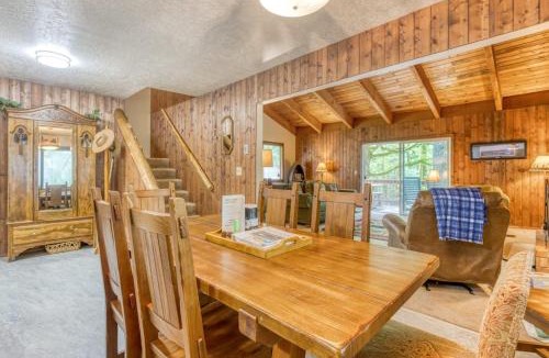 Rhododendron House | Serene Cottage on the River with Firepit Deck and Bunk Room