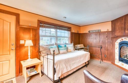 Downtown Cannon Beach House | Serene Dog-Friendly Cottage - Blocks to Beach & Downtown