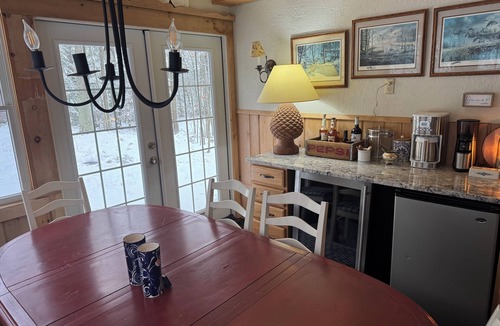 Eagle River Cottage | Serene Dragonfly Point at Meta Lake: 3-acre property on private lake
