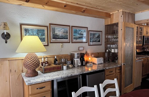 Eagle River Cottage | Serene Dragonfly Point at Meta Lake: 3-acre property on private lake