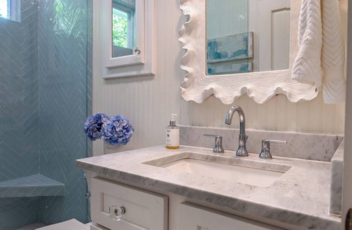 Montrose House | Serene & elegant Montrose home with private Yoga Studio and TV in every bedroom
