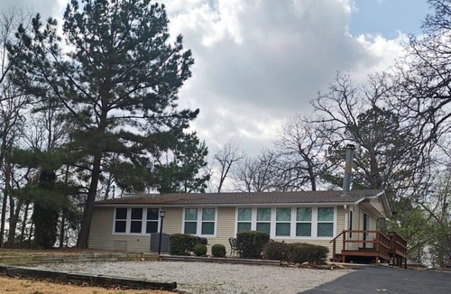 Mountain Home House | Serene Executive Lake House 18 w/Hilltop Views of Norfork Lake w/Private lake access