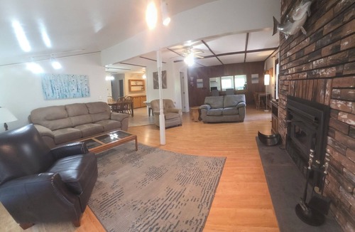 Mountain Home House | Serene Executive Lake House 18 w/Hilltop Views of Norfork Lake w/Private lake access