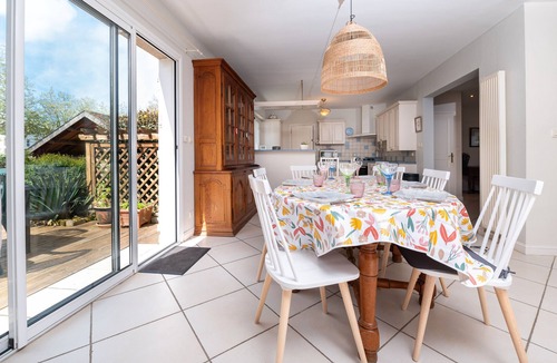 Carnac House | Serene Getaway Steps from the Carnac Alignments – Vacation Home