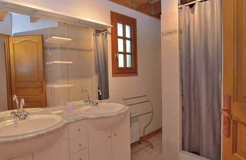 Cussac House | Serene holiday home with private terrace