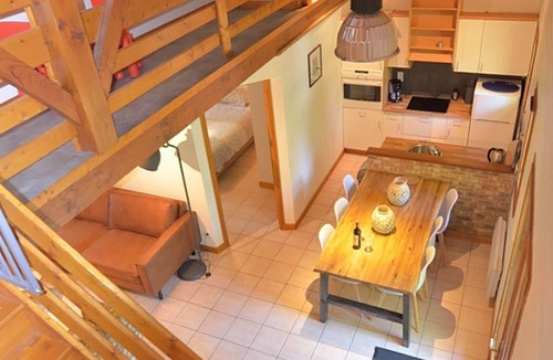 Cussac House | Serene holiday home with private terrace