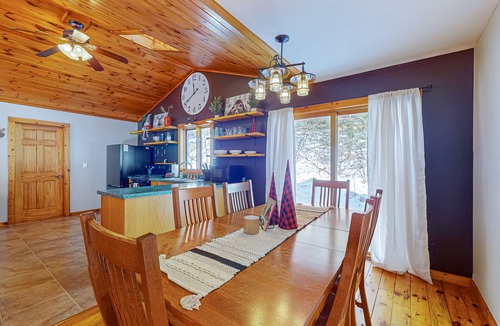 St Germain House | Serene Home w/large fenced in yard, jetted tub, WIFI, near Lakes & Trails