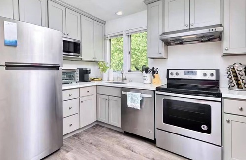 Walnut Creek Apartment | Serene in Walnut Creek | 30 Min to SF and Napa