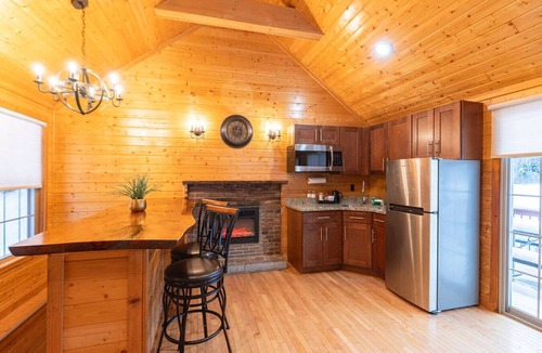 Bethlehem Cabin | Serene Lakefront Cabin