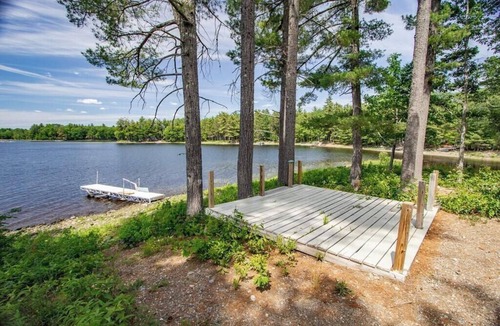 Bradley House | Serene Lakefront Retreat - 3 bedroom, pet-friendly, private, boat access