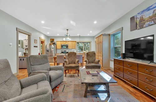 Rhododendron Cabin | Serene Leilani Cottage along the Sandy River, Hot Tub, BBQ, dogs welcome