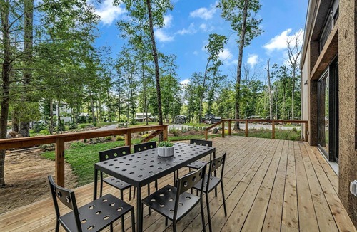 Tracy City Cabin | Serene Modern Tiny Home with Fiery Gizzard Reservoir Views Near Tracy City | Tennessee