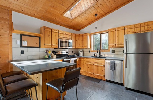 Spring Valley Cabin | Serene Mountain Cabin with Fun Arcade, Private Hot Tub & Forest Views, Sleep 6