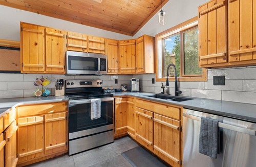 Spring Valley Cabin | Serene Mountain Cabin with Fun Arcade, Private Hot Tub & Forest Views, Sleep 6