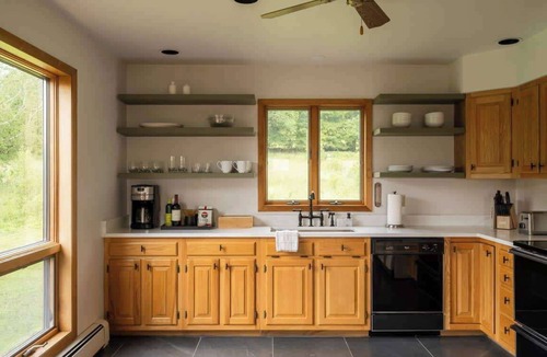 Fleischmanns House | Serene Mountain Lodge w Stunning Views