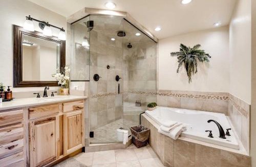 Dillon House | Serene Nordic-Inspired Lakeside Retreat with Panoramic Mountain Views Near Breckenridge, Dillon, Colorado