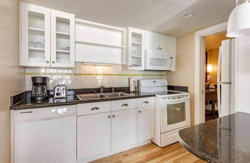 Northeast Virginia Beach Hotel | Serene Oceanfront Retreat in 4 Rooms with Full Kitchen & Outdoor Pool Fun