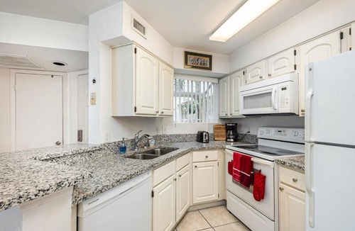 Ocean Side Village Apartment | Serene Pondside Getaway - BC10