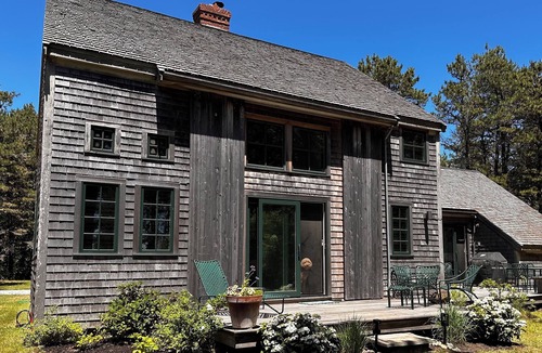 West Tisbury House | Serene Post & Beam Construction/Pet Friendly/Near Bike Path & Sherriff's Meadow