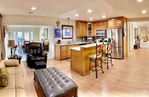 West Covina House | SERENE RELAXING HOME WITH A VIEW