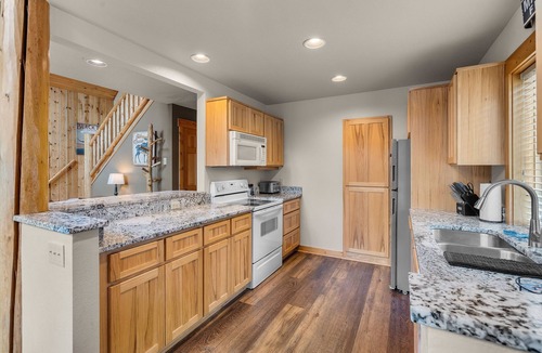 Redmond Ski Chalet | Serene & Secluded Eagle Crest Chalet