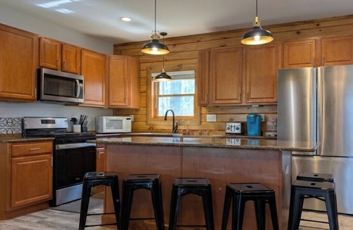 Swanton House | Serene & Spacious Mountain Log Home - Sleep 16, Hot Tub, GameRoom & EV Dogs OK