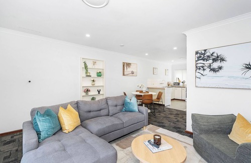 Bicton Apartment | Serene Stay: Near Perth & Freo