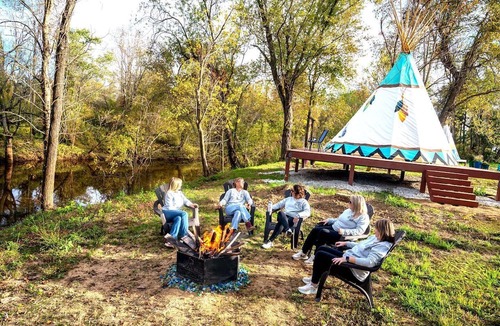 Farmers House | Serene Teepee Escape with Soulful Ambiance in Salt Lick, Kentucky