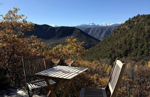 Basalt Cabin | Serene Tiny House Retreat with Botanical Sanctuary & Mountain Views near Aspen, Basalt, Colorado