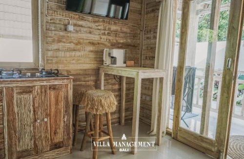 Abang House | Serene Tropical Bungalows Laba Sari