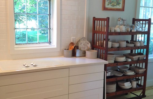 Franklin House | Serene Two Bedroom Suite To Rent In Historic Home