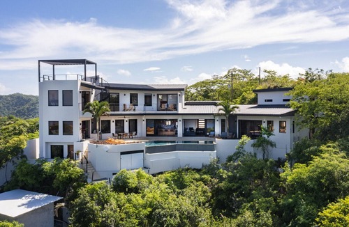 Potrero Villa | Serene Villa: Ocean View Pool, Rooftop Deck, 5 BR - Villa Vista Pacifico