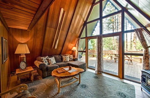 Packwood Cabin | Serene Washington Escape w/Deck & Mountain Views!