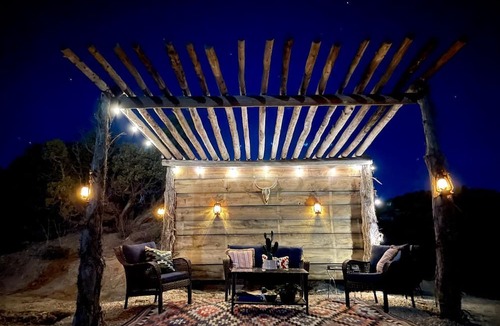 Zion National Park East Entrance Cabin | Serene Western Cabin with 23 Private Acres & Stargazing Near Zion National Park, Mount Carmel, Utah