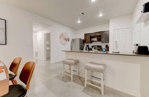 Heidenheimer Apartment | Serene Worker Retreat in Temple