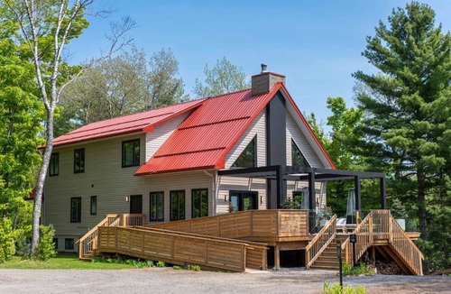 Algonquin Highlands Cabin | Serenity by the Lake at Dimensions | Cabin Three | Meals Included