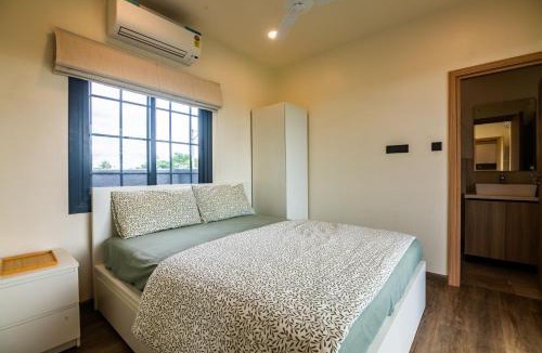 Vikarabad House | Serenity by Uberois Farmhouse