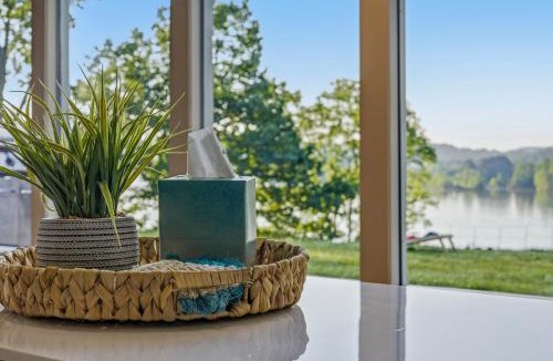 Harriman House | Serenity Dock on Watts Bar Lake- Main Channel View